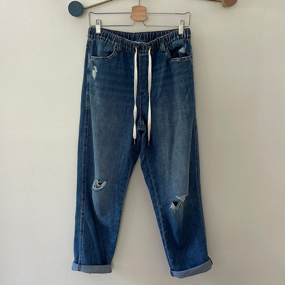 Comfortable jeans from Aerie!